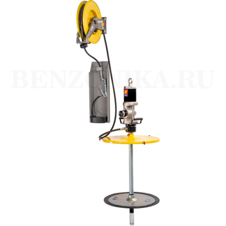 013-3140-015 Meclube (Италия) - Комплект настенный с пневмонасосом для смазки, 50:1, с катушкой