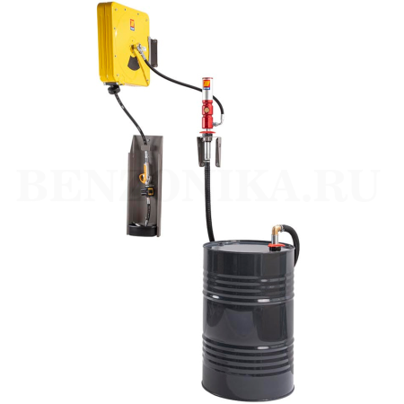 022-1303-C00 Meclube (Италия) - Настенный комплект для масла, 3:1, для бочек 180-220 л, с закрытой катушкой 10 метров