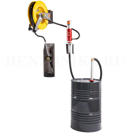 022-1313-515 Meclube (Италия) - Настенный комплект для масла, 3:1, для бочек 700-1000 л, с катушкой 10 метров